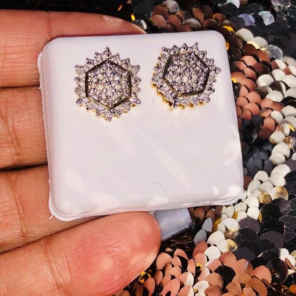 Beautiful Round Big Diamond Earrings WOW Huge Sale - Picture 9 of 10